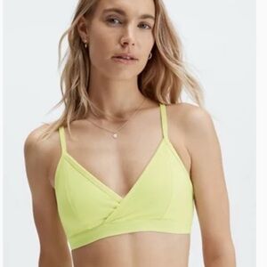 Fabletics Crossover Sports Bra